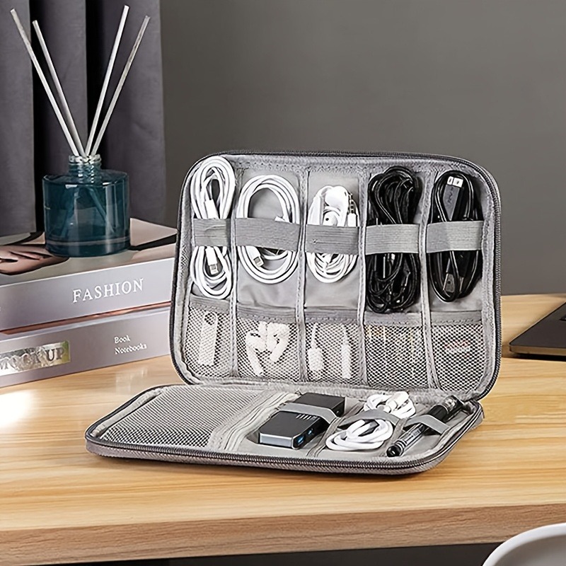 Office Tech Gear - Una scatola multi-tasca per accessori elettronici